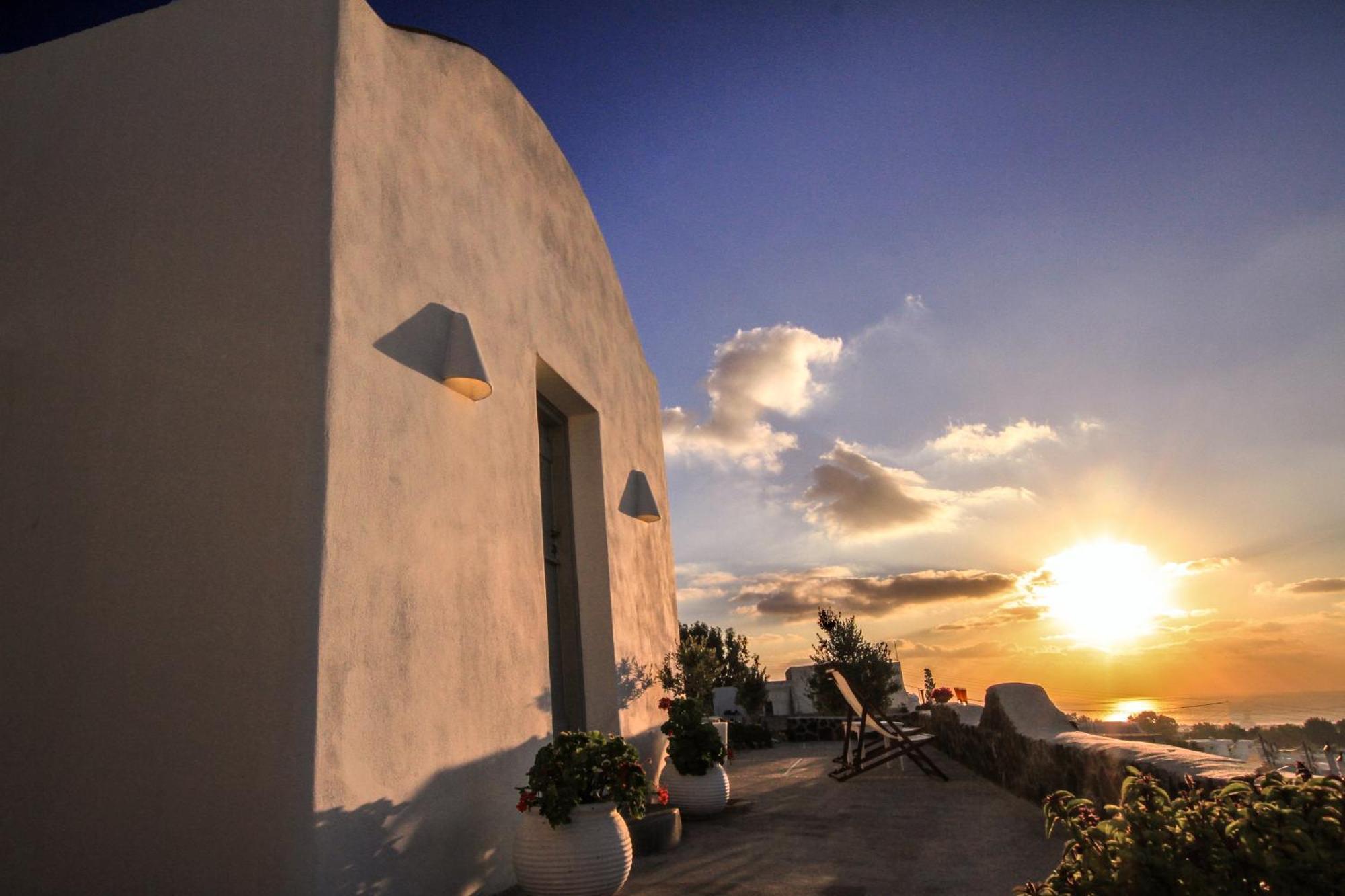 Shades Of White Villas Emporio  Exterior foto